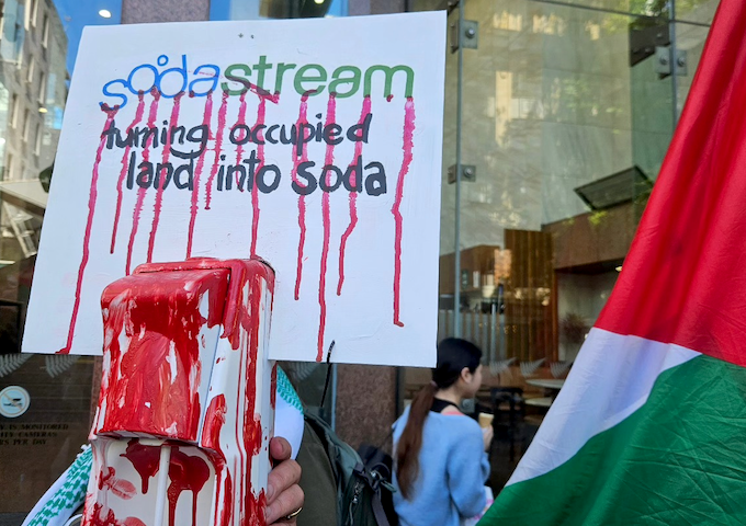 Protesters March To Warehouse In Auckland City Demand Halt To Israeli Protesters March To Warehouse In Auckland City Demand Halt To Israeli