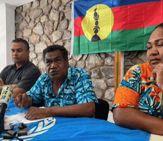 FLNKS president Christian Tién