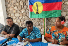 FLNKS president Christian Tein (centre) with Arnaud Chollet-Leakava and Laurie Humuni