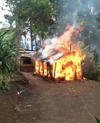 NZ pulls plug on $6.7m power project in Papua New Guinea amid tribal violence A home destroyed in tribal fighting in PNG's Highlands