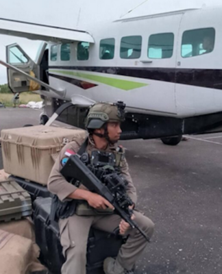 Papuan activist leader Wenda accuses Jakarta of ‘lying’ over shot down plane Indonesian soldiers and equipment next to a civilian aircraft in West Papua. Image: ULMWP
