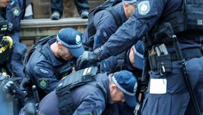Sydney police violence at the Monday night protest against the Gaza genocide and visit by Israeli President Isaac Herzog