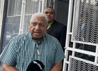 Former Fiji prime minister and ex-police commissioner on bail in inciting mutiny case Former Fiji prime minister Voreqe Bainimarama