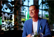 Māori radio network says funding cuts threaten survival of iwi stations Māori radio network chair Peter-Lucas Jones