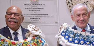 Fiji Prime Minister Sitiveni Rabuka (left) and Israeli PM Benjamin Netanyahu