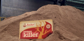 Greenpeace wins lawsuit against Fonterra