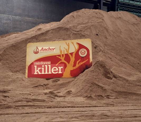 Greenpeace wins lawsuit against Fonterra