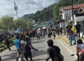 Indonesian police launch a brutal crackdown against Papuan protesters