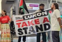 New Zealand Gaza flotilla supporters welcome home two Kiwi activists from brutal Israeli detention at the weekend