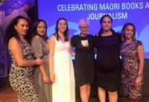 Maiki Sherman winning the Māori Journalist of the Year at the Ngā Kupu Ora Awards 2017