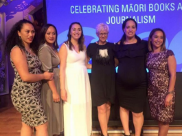 Maiki Sherman winning the Māori Journalist of the Year at the Ngā Kupu Ora Awards 2017