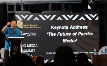 PINA president Kalafi Moala addresses the Media Council of Papua New Guinea