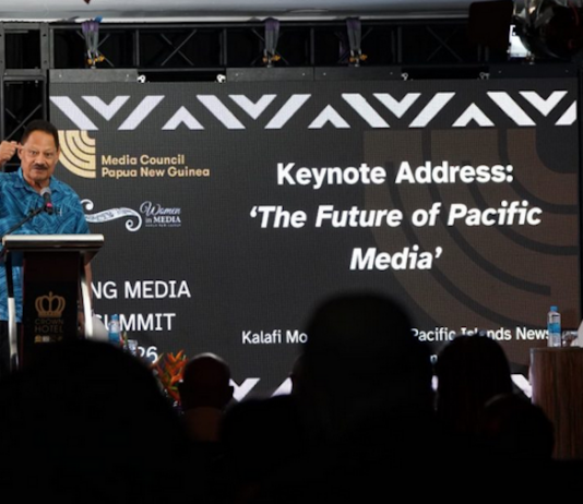 PINA president Kalafi Moala addresses the Media Council of Papua New Guinea