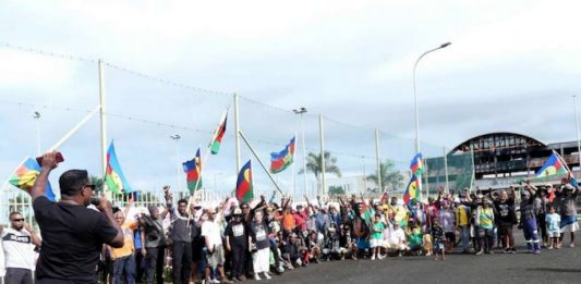 About 200 protesters in the Vallée-du-Tir yesterday marked the second anniversary of the pro-independence protests that erupted into riots in Nouméa