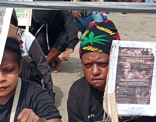 A free speech forum at Lingkaran Abepura in Jayapura last Monday
