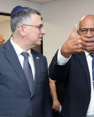 Israeli Foreign Minister Gideon Sa'ar (left) with Fiji Prime Minister Sitiveni Rabuka