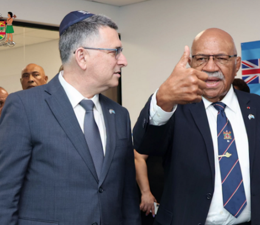 Israeli Foreign Minister Gideon Sa'ar (left) with Fiji Prime Minister Sitiveni Rabuka