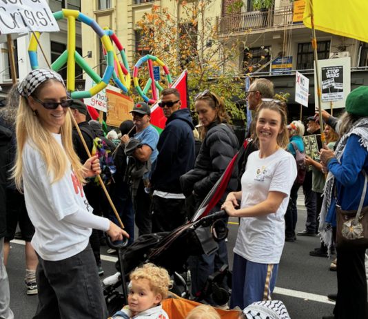 Children have clear advice for politicians at Auckland's March for Peace