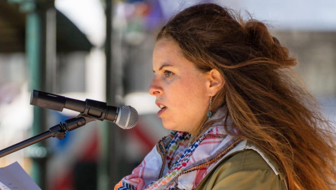 Author May Pik