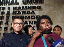 Disappeared Pesta Babi star Yasinta Moiwend - Mama Sinta