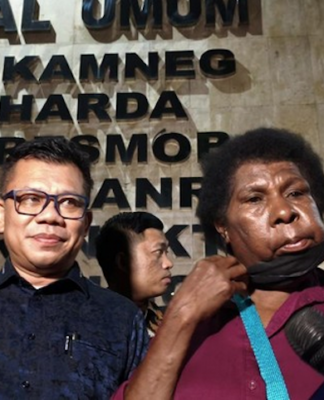 Disappeared Pesta Babi star Yasinta Moiwend - Mama Sinta