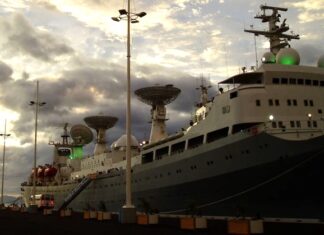 The Yuan Wang 2 Chinese satellite tracking vessel