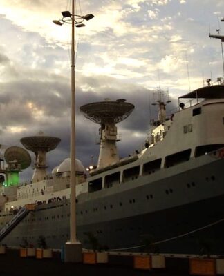 The Yuan Wang 2 Chinese satellite tracking vessel