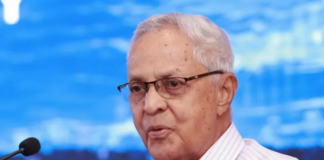‘Race was used as a weapon’ – Fiji coup frontman urged to reveal backers Fiji's Labour Party leader and a former prime minister Mahendra Chaudhry