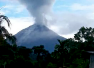 Bougainville's Mt Bagana volcano
