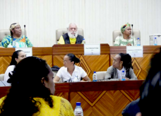 Northern provincial President Paul Néaoutine, first elected in 1999, has been reelected