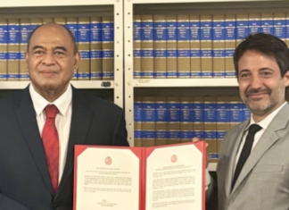 Tonga ratifies nuclear test ban treaty amid China missile debacle Tonga's Permanent Representative to the UN Viliami Va'inga Tōnē (left)