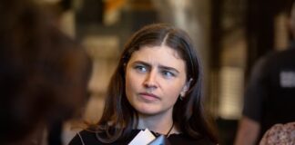 Chlöe Swarbrick kicked out of House after challenging Speaker’s ‘double standards’ NZ's Green Party co-leader Chlöe Swarbrick