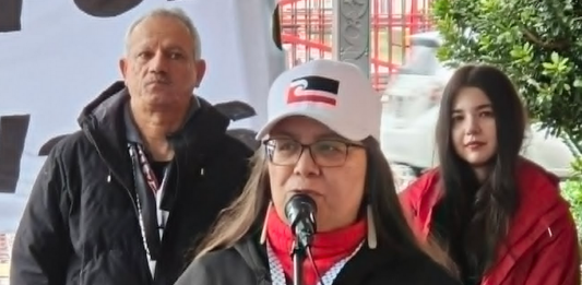 PSNA's Leeann Wahanui-Peters reading out Te Pāti Māori's statement for co-leader Debbie Ngarewa-Packer