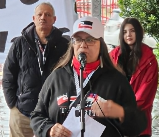 PSNA's Leeann Wahanui-Peters reading out Te Pāti Māori's statement for co-leader Debbie Ngarewa-Packer