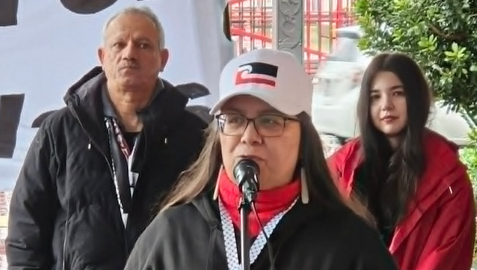 PSNA's Leeann Wahanui-Peters reading out Te Pāti Māori's statement for co-leader Debbie Ngarewa-Packer
