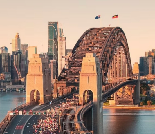 Forty current and former soldiers of the Israel "Defence" Forces (IDF) will jog across the Sydney Harbour Bridge