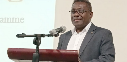 Sacked Solomon Islands finance minister says Cabinet revolt is imminent Sacked Solomon Islands Finance Minister Gordon Darcy Lilo