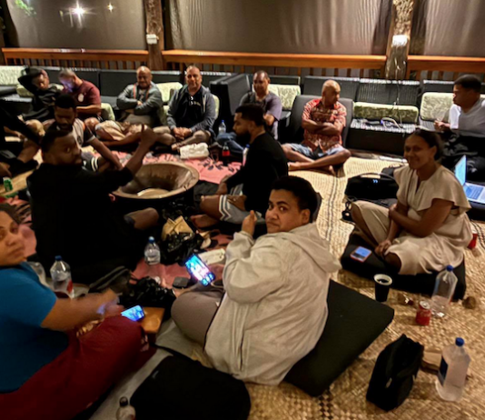 A Fijian media kava sit down at Wasawasa