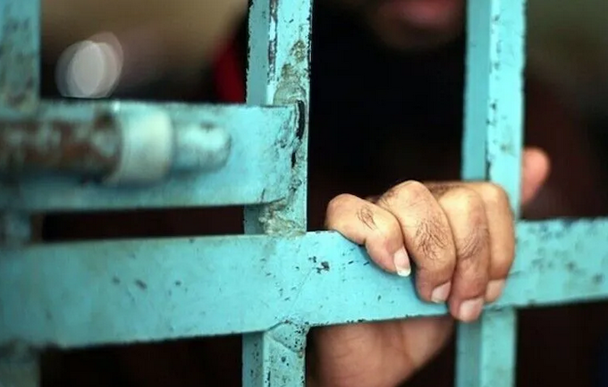Pal prisoner AA 680wide Palestinian media political prisoners