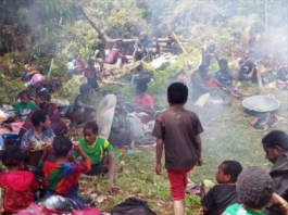 A makeshift West Papuan refugee camp in Puncak Regency after dozens of villagers were displaced from their community by armed conflict in February