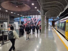 Auckland’s City Rail Link – 25,000+ train passengers on first weekday Auckland's Waitematā Station on Monday morning
