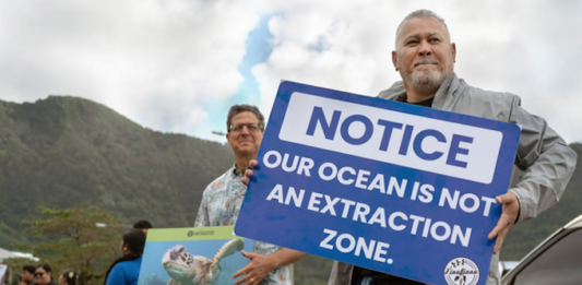 Earthjustice attorney David Henkin (left) and Rudy Bartley, a member of the nonprofit groups Faasao Amerika Samoa and Puipui Measina a Amerika Samoa