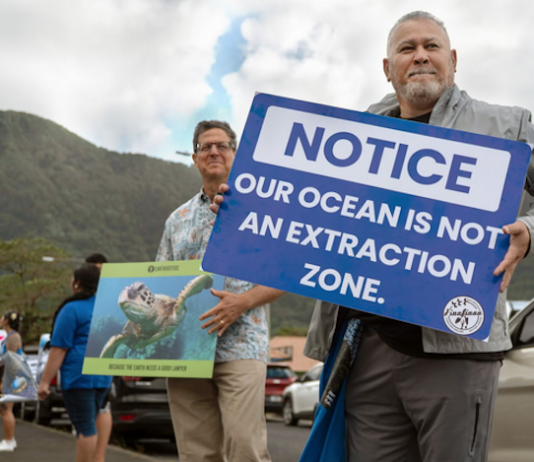 Earthjustice attorney David Henkin (left) and Rudy Bartley, a member of the nonprofit groups Faasao Amerika Samoa and Puipui Measina a Amerika Samoa
