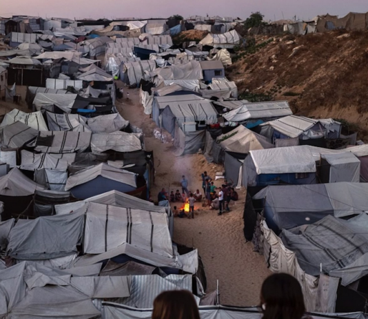 Gaza family tents as far as they eye can see