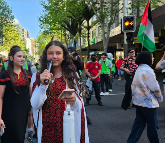 Children at the Global March for Palestine in Queen Street