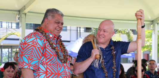 Samoan Prime Minister La'auli and New Zealand's Christopher Luxon in Apia