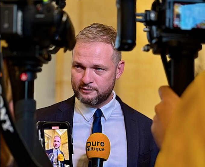 Nicolas Metzdorf Wikip 680wide Pro-France New Caledonian politician Nicolas Metzdorf, a deputy in the French National Assembly